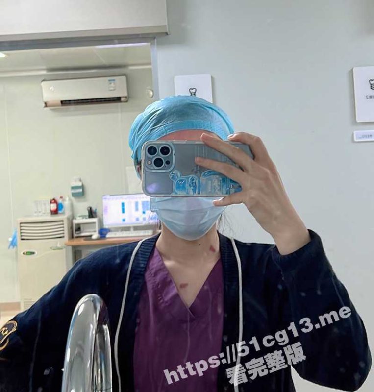 瓜友分享自己的反差骚逼护士老婆 快来视奸意淫 无底线粗口羞辱 骚逼会边吃鸡吧边聊天！-51吃瓜网