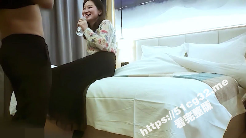 “你有没有干过医生 我不就是用来被你艹的吗？”良家女医生被大鸡巴插入后瞬间变了个人 一开始还说只是过来聊聊天-51吃瓜网