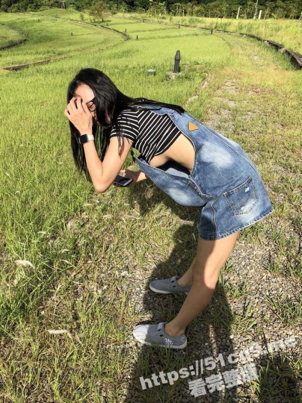 爱露出的台湾骚老婆 清纯的外表骨子里却是骚的不行 户外露出 边肛交边揉骚穴 高潮到嗷嗷大叫-51吃瓜网