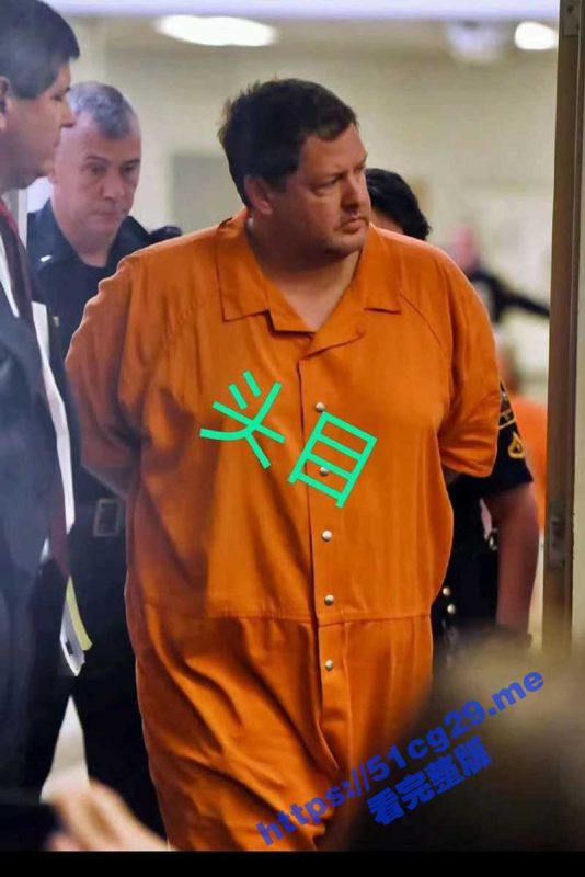 美国铁链女！美国女子被连环杀手锁在集装箱里当性奴 2个月后最终被解救！-51吃瓜网