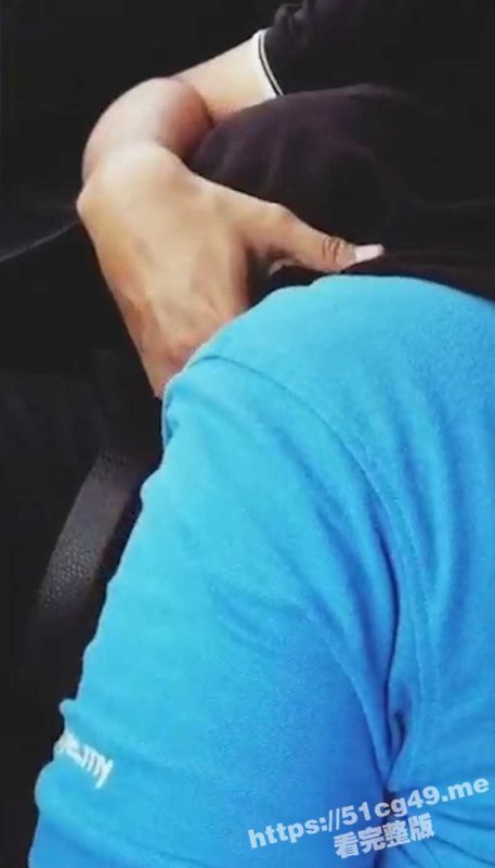 中东头巾妹 车上给老公吃鸡挑逗 还是一个白虎嫩逼 被操的嗷嗷叫 淫水直流！-51吃瓜网