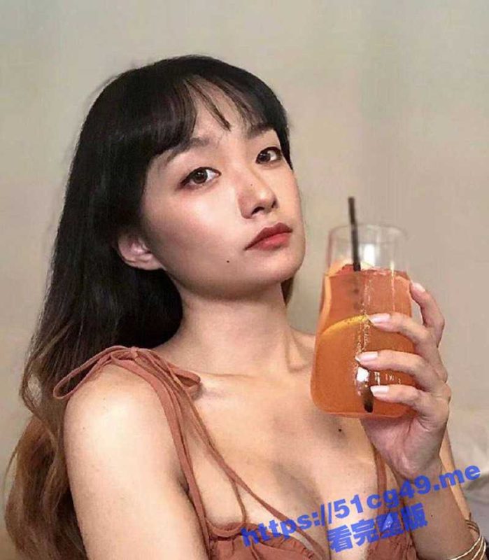 极品反差母狗 彭麒融 换男友如换衣服 整个脚都要插进逼里了 各种被玩弄！-51吃瓜网