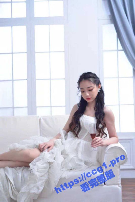 浙江音乐学院极品校花 谢筱雨 酒店帮富二代吃鸡吧 被操的双眼迷离 奶子都变成粉红色-51吃瓜网