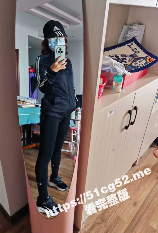 湖南某大学老师 唐琼芬 出轨包养自己的男学生  骗老公出去打麻将 结果是出去挨操 被大鸡吧操成骚母狗了-51吃瓜网