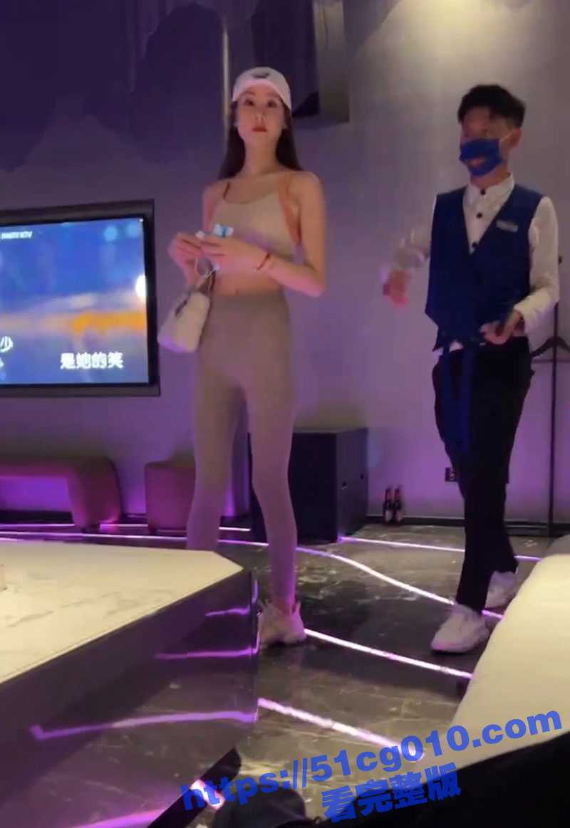 KTV淫乱现场合集！陪酒女主动上身扶着鸡巴插入骚穴 只为给金主更优质的服务！ - 51吃瓜网-51吃瓜网