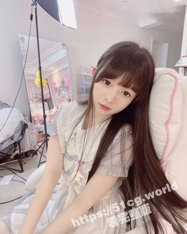 斗鱼清纯萝莉主播 蔡小熊i 改名背后真实原因 万元定制自慰视频曝光！-51吃瓜网