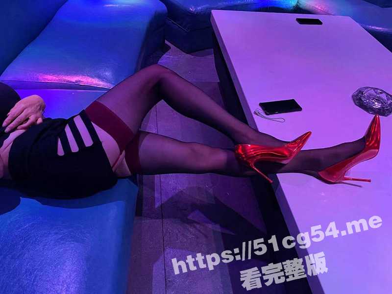 最棒的夜生活娱乐场所 砂舞舞厅！可以摸奶抠逼 聊好了还可以当场啪啪啪-51吃瓜网