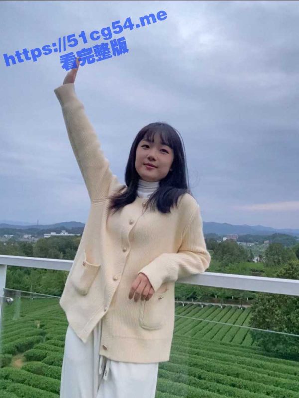 广州极品女幼师 林佳妮 泄密流出 被人调教成一条母狗 掐着脖子爆操玩到喷尿 水真多！-51吃瓜网