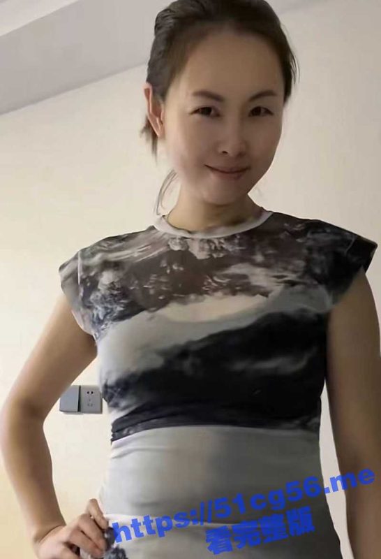 叔嫂乱伦！和嫂子久别重逢 太久没做爱的嫂子小穴有点紧！偷偷内射后又梅开二度 把嫂子操服了！-51吃瓜网