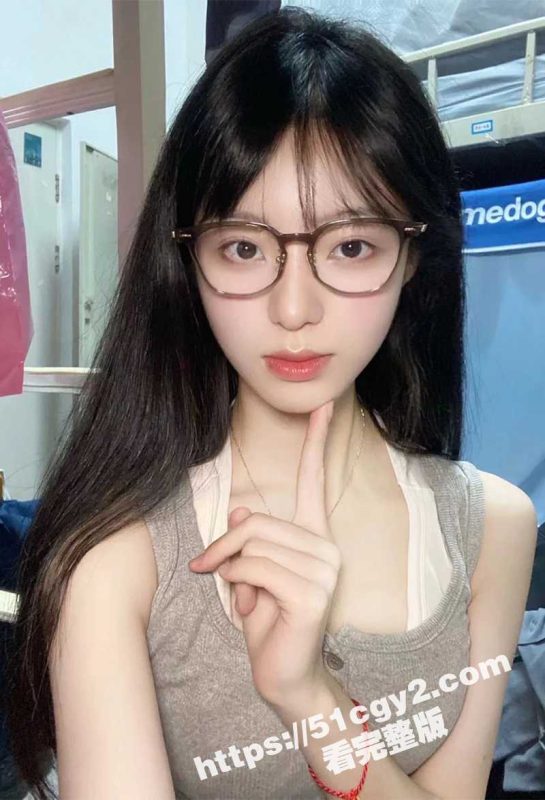 清纯美女背着男友出轨约炮 心中女神竟是他人胯下母狗 各种调教私拍淫照 露脸颜射视频曝光-51吃瓜网