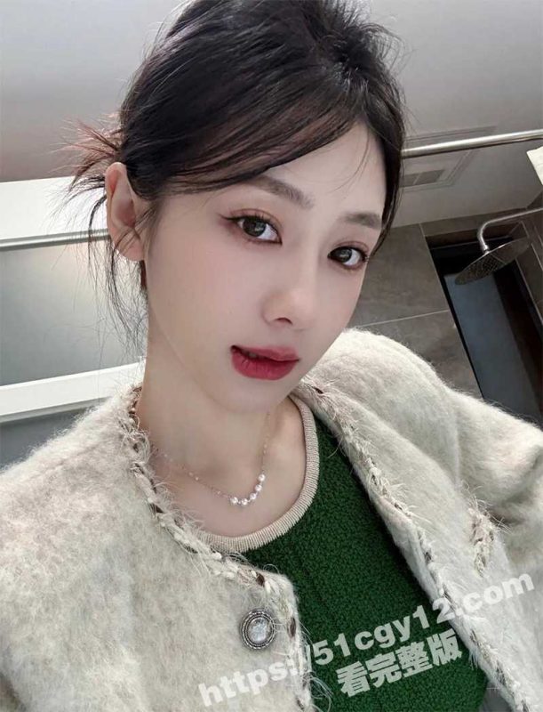 真实厦航空姐门事件！高颜值极品空姐 为取悦金主被各种调教凌辱 彻底沉沦为精盆肉便器！-51吃瓜网