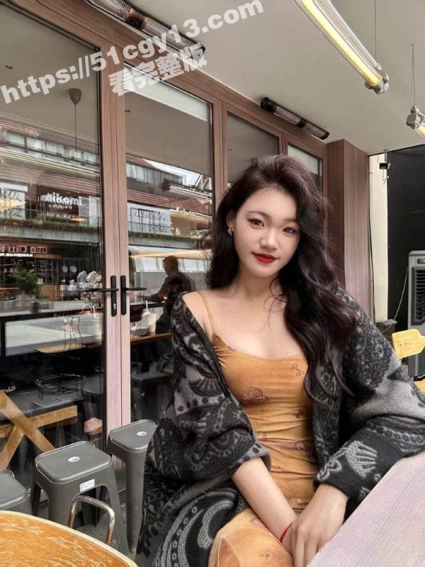 南京情趣内衣店老板娘 王明睿 约炮视频曝光 以身试衣勾引大屌金主 被后入打桩扇臀爆操！-51吃瓜网