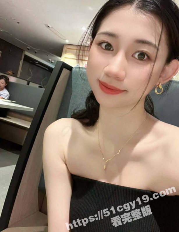 杭州33岁女健身教练 穆采然 黑丝制服兼职外围 3000一夜满足客人所有需求！-51吃瓜网