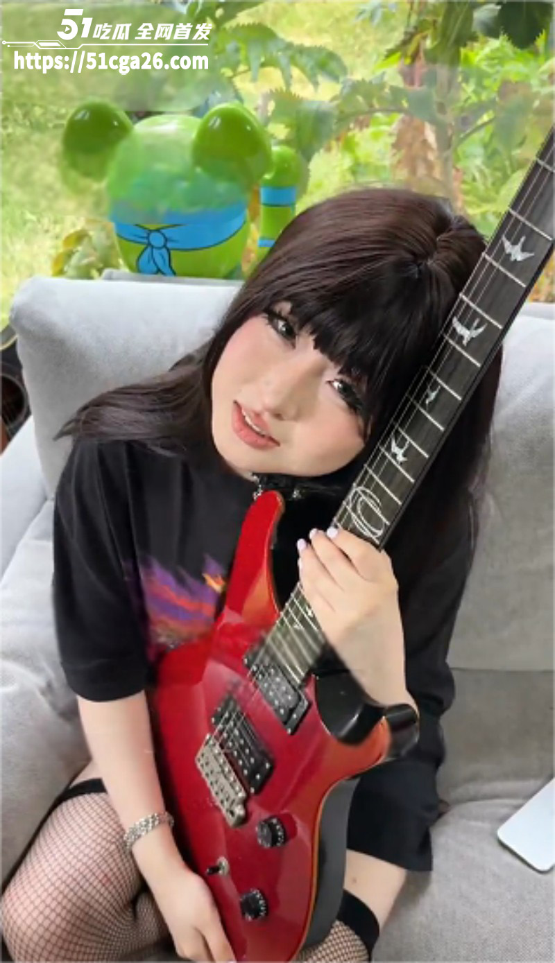 推特极品阿黑颜母狗 Pupu噗噗 最新剧情 为得到学长的大吉他 主动吃下他的大鸡巴！ - 51吃瓜网-51吃瓜网