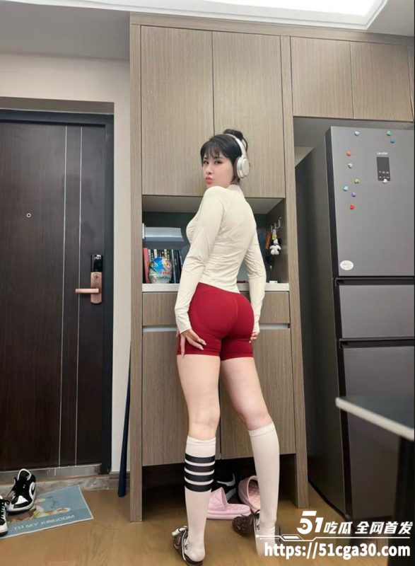 极品女大学生 群p性爱视频流出 完美身材尤物 被健身教练三洞全开3P猛操 嫩穴淫水狂喷!-51吃瓜网