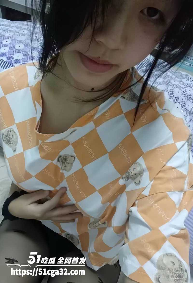 武汉六中学生妹 李思悦 网调视频流出 大奶美少女自拍露出 用按摩棒花式自慰玩骚穴！ - 51吃瓜网-51吃瓜网