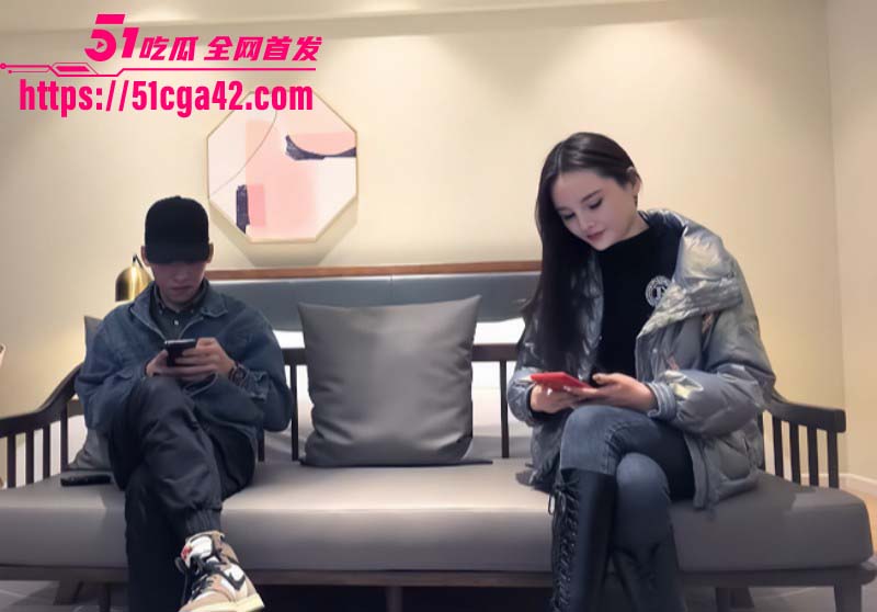 探花大神午夜寻花 网嫖超美气质御姐 全程淫语不断 没被操爽竟还发脾气与大神吵架！-51吃瓜网