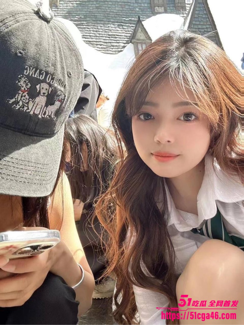 成都清纯学生妹 被黄毛调教爆操 内裤强行塞进小穴内 女上位乘骑画面无比风骚! - 51吃瓜网-51吃瓜网