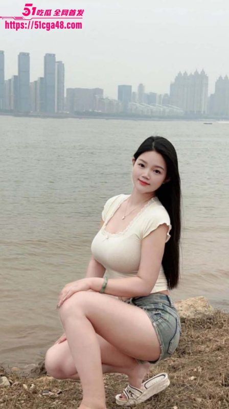 重庆国企销售 余丽娇 被领导PUA洗脑 为公司献身侍奉国外客户 多人运动被前后夹击!-51吃瓜网