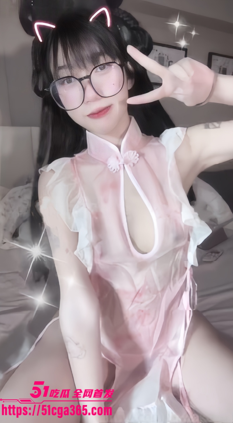 福利姬少女 Sawakoyoy 大尺度自慰合集 清纯嫩妹骚姿撩人 道具自慰高潮喷水 反差十足！ - 51吃瓜网-51吃瓜网