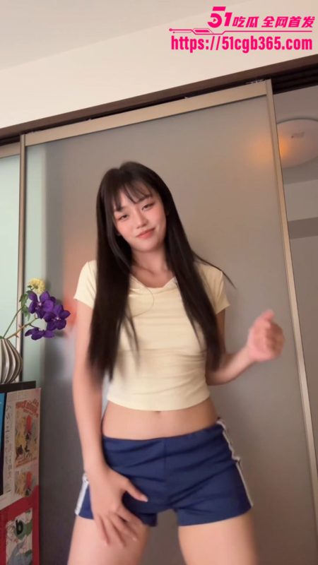 推特极品尤物 玉米yum707 劲爆福利流出 前凸后翘完美颜值 球鞋白袜配黄色战袍 裸舞自慰嗨翻天！-51吃瓜网