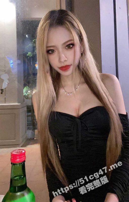 台湾IG网红极品美女 和男友淫荡不雅自拍流出 高颜值极品身材 被男友骑在头上插嘴-51吃瓜网