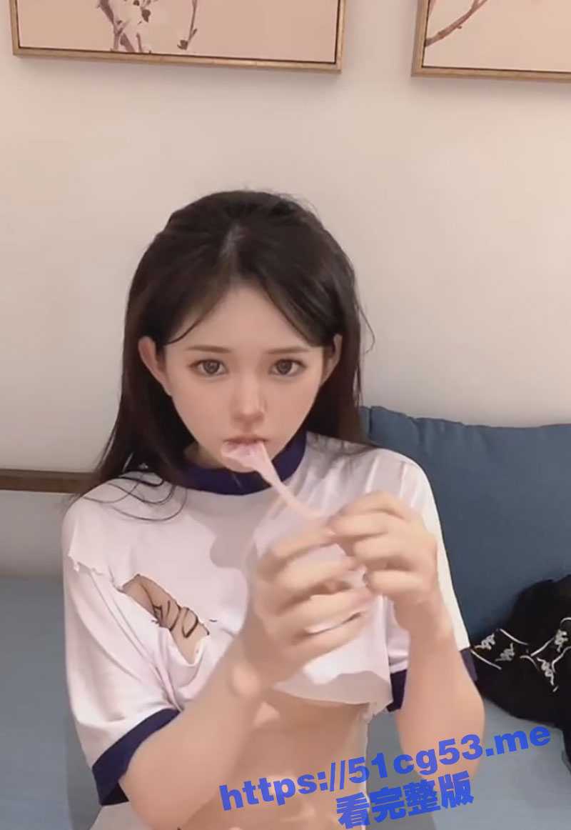 清纯日系反差小萝莉 学生服白丝淫文 化身人肉吃精便器！大口吃粉色套套里的精液！ - 51吃瓜网-51吃瓜网