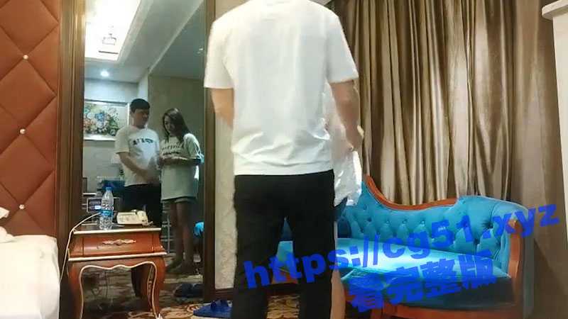 探花酒店约操极品美女惨遭警察查房翻车！吓得半死那是真刺激 估计留下心理阴影了！ - 51吃瓜网-51吃瓜网