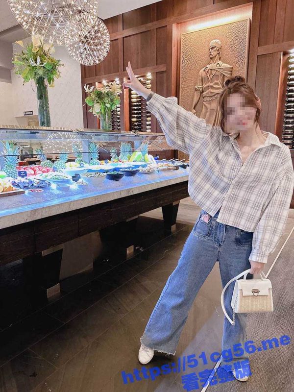 玩游戏认识的石家庄已婚人妻 刚刚结婚的小骚妇 皮肤白奶头粉 胸大屁股大身材超棒 到了床上淫荡的一批-51吃瓜网