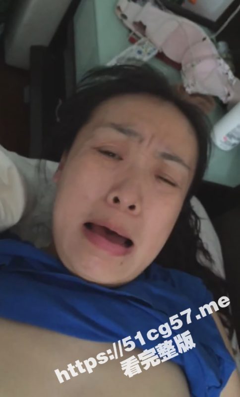 真实乱伦离异丈母娘 趁老婆待产期间在医院 回家调教风韵犹存丈母娘 爽的鬼哭狼嚎 如狼似虎招架不住-51吃瓜网