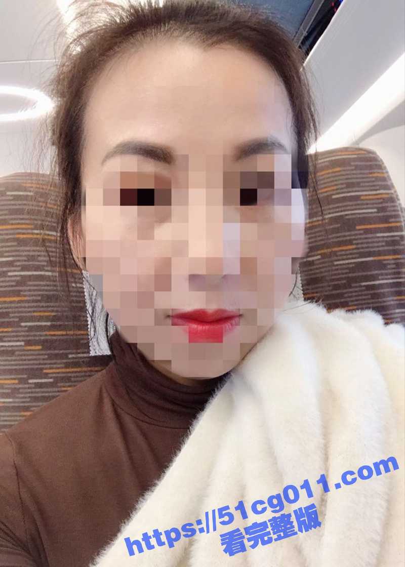 约炮武汉大学女教师 淫荡母狗千里送逼 宾馆内毒龙肛交舔脚 这样的母狗你喜欢吗？ - 51吃瓜网-51吃瓜网