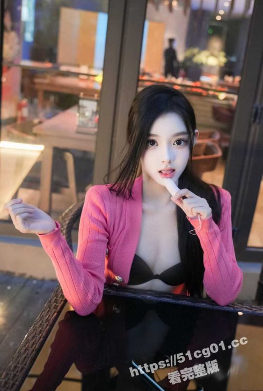 重磅福利 高价购买分享 极品模特龙雪儿 极品长腿裤里丝被暴力撕破黑丝 三点全漏 超性感！-51吃瓜网