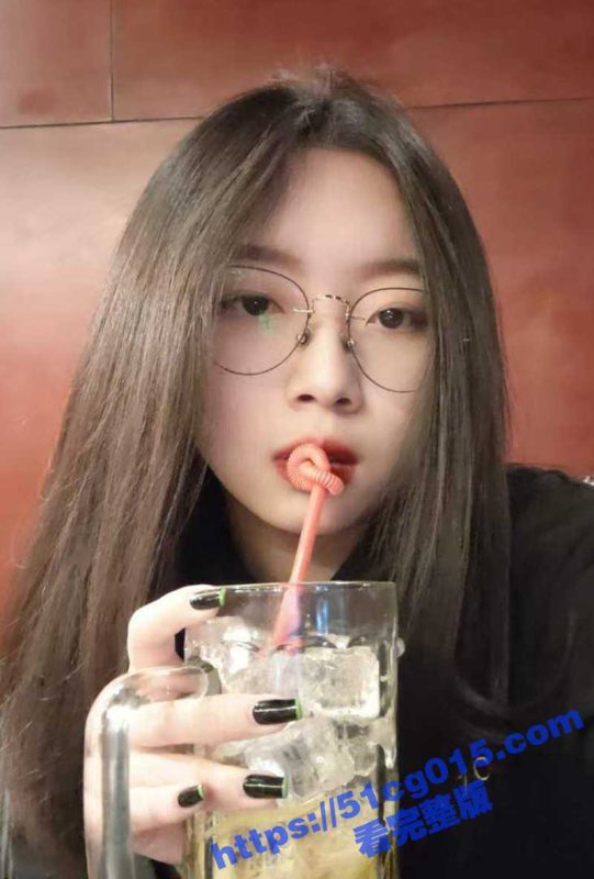 西南财经大学天府学院 王之珍 渔网连体衣给炮友自拍揉奶 盈盈一握很柔软 好想捏一捏！-51吃瓜网