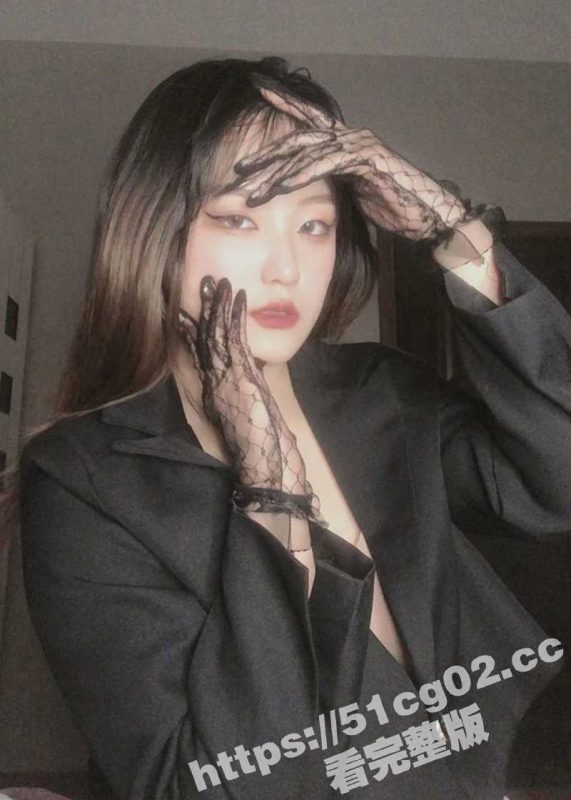 宝鸡文理学院 学生妹 李昕静 被金主爸爸调教成母狗 户外露出 跳蛋自慰 床上骑乘技术一流！-51吃瓜网