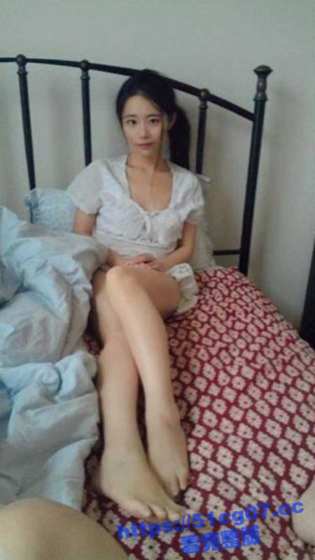 郑州大学新闻传播系 王思思 手误将私房照误发到学校跳蚤群 被威胁沦为多位男生炮友！-51吃瓜网