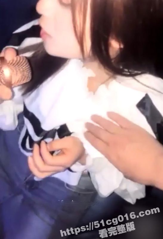 夜场KTV内女孩的真实陪客户日常分享!为了金钱的利益不惜用自己的肉体进行交换!-51吃瓜网