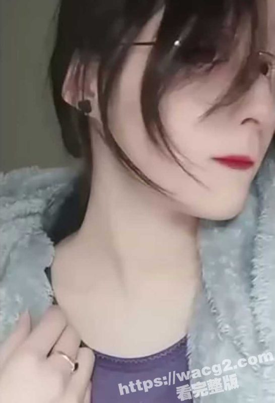 火爆全网的 黑桃Q女友 竟然是浙江传媒大学毕业的反差校花！在小穴上面纹个黑桃Q 在外网专门勾引黑人爹裸聊！-51吃瓜网