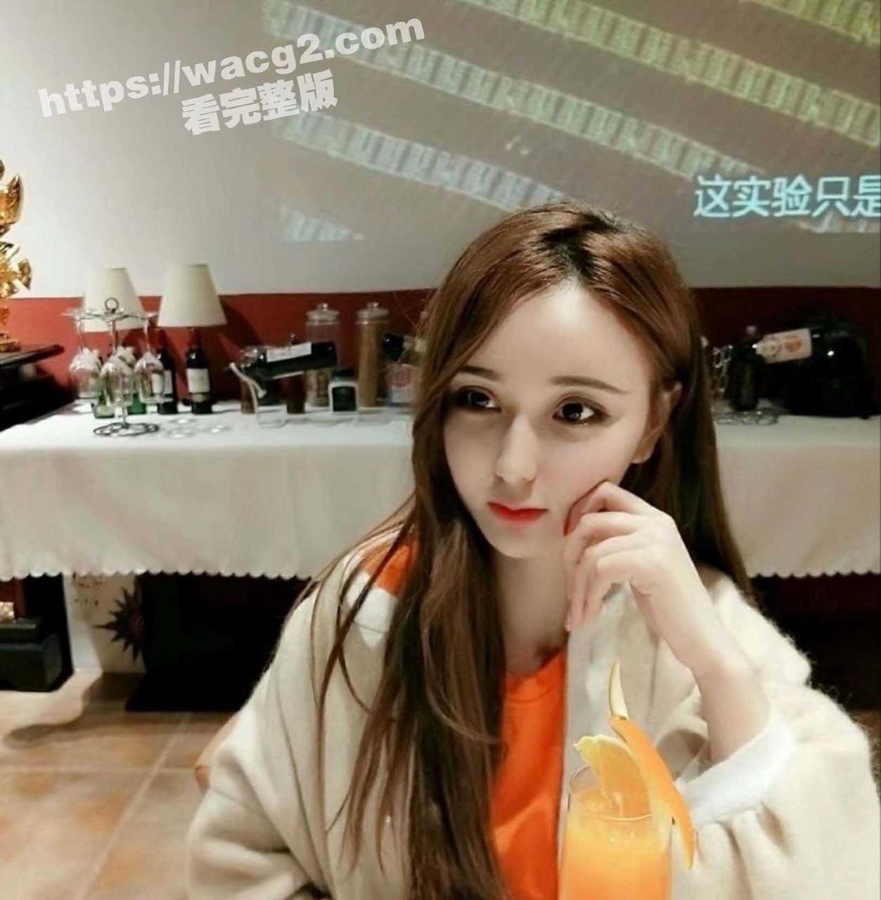 很有气质的大眼萌妹 给金主拍摄自慰视频并且相约到床上进行口爆 深入交流视频残遭泄密曝光！！ - 51吃瓜网-51吃瓜网