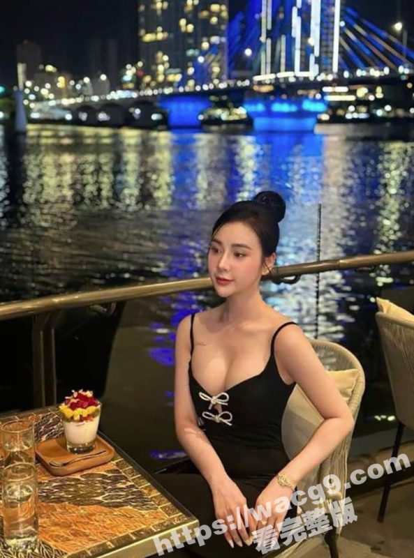 8+9越南素人行约操越南反差婊 颜值极高的妹子小舌头异常灵活口交技术太好了 各种操逼姿势爽翻天！-51吃瓜网
