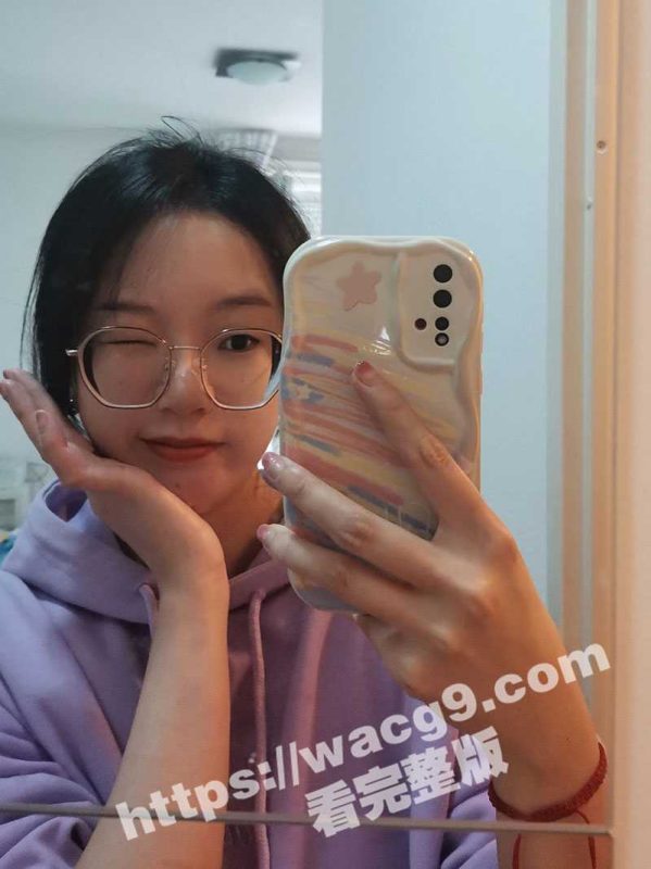 法国留学生尽显属M骚性跟网友大胆聊骚视频裸体性爱 眼镜妹中外通吃超级骚巨反差-51吃瓜网