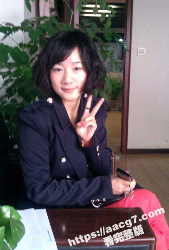 公务员眼镜妹自拍啪啪视频 人前人后反差无比 水润娇躯任由男人抽插 高潮红晕真迷人-51吃瓜网