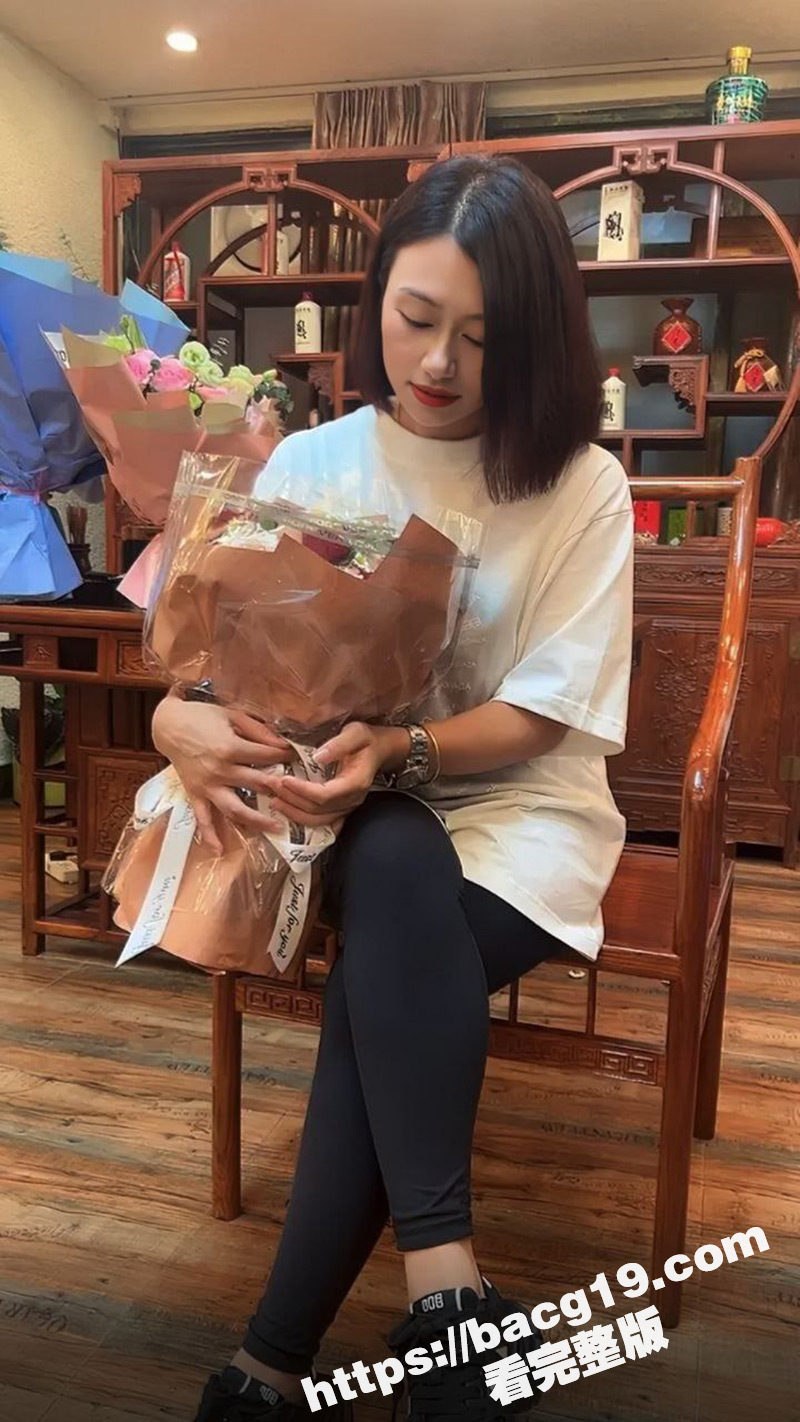 瓜友投稿！情人节约炮北京海淀小学老师 杨淑晴 极品熟女人妻 又饥渴又会玩 40岁的老肥逼太降火了！ - 51吃瓜网-51吃瓜网