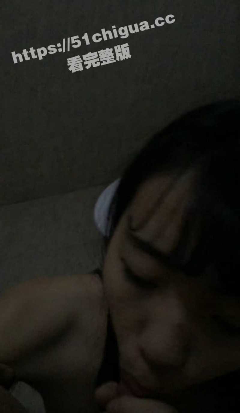 百度云泄露 黑龙江齐齐哈尔大学在校生小情侣 平安夜开房在宾馆里对着镜子激烈性爱 - 51吃瓜网-51吃瓜网